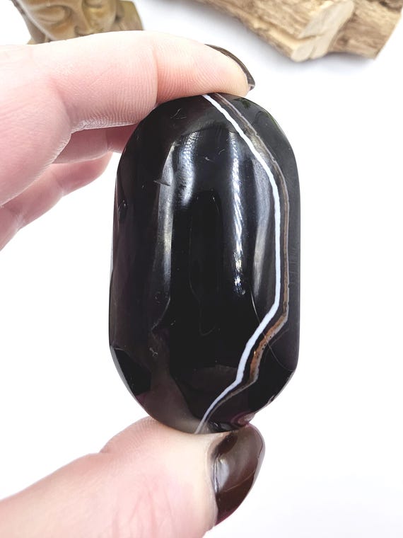 Black Banded Agate Palm Stone – Grounding, Protection & Emotional Stability Crystal, 100g