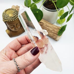 Large Clear Manifestation Quartz Point / Raw and Polished Clear Quartz Point / Crystal Healing Tool / Clear Quartz Wand - 190g