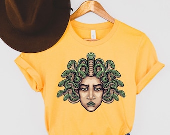 Medusa-shirt, abstract shirt, esthetisch shirt, shirt Griekse mythologie, shirt met tekeninggezicht, shirt verjaardagscadeau, shirt mythologie, kunstshirt, Medusa
