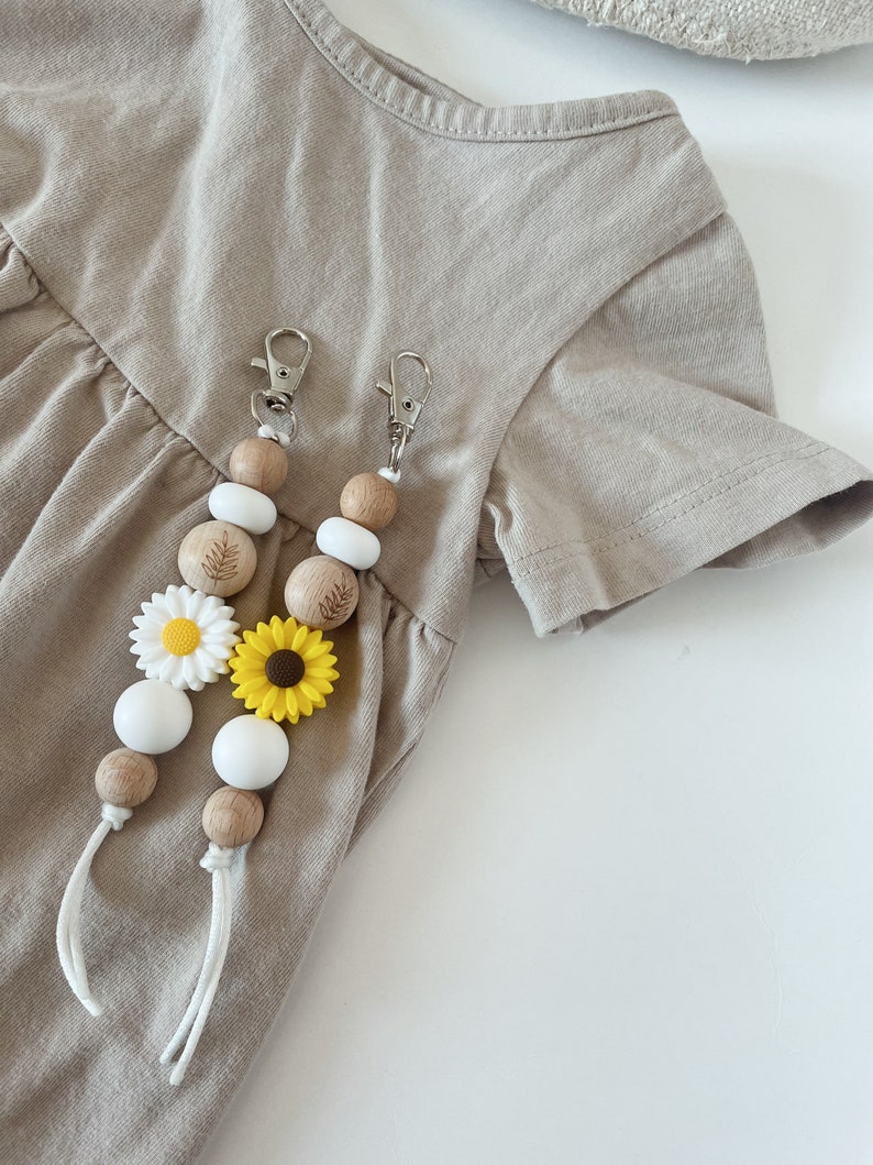 Keychains Zipper Pulls Backpack Bag Tags Sunflower Daisy Floral Neutral Farmhouse Style Boho Bohemian Modern Gift Id image 1
