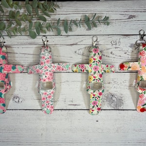 Kunstleder Inhalator Halter - Rosa Blumen | Inhalator Etui | Asthma-Inhalator-Halter | Asthma Pump Cover | Schlüsselanhänger