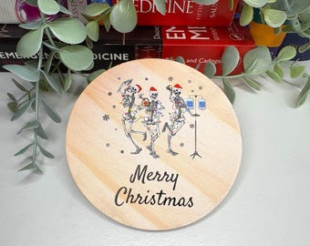 Sottobicchiere natalizio in legno con scheletri danzanti / Regalo di Natale / Regalo medico / Dottore / Infermiere / Veterinario