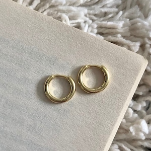 Kleio Gold Mini Huggies