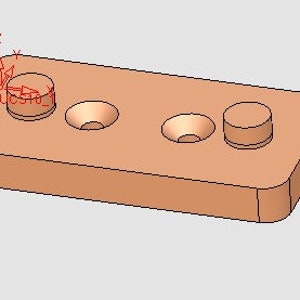 Op de afbeelding: Een rechthoekig houten blok met drie ronde gaten. Eén gat heeft een ronde houten stop.