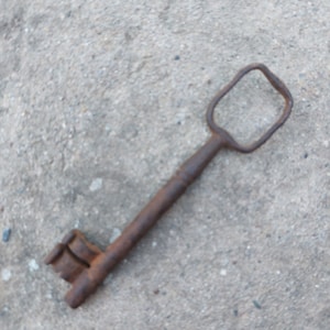 Antique key - Rustic decoration - Vintage key - Collection key - Skeleton key - Decoration key