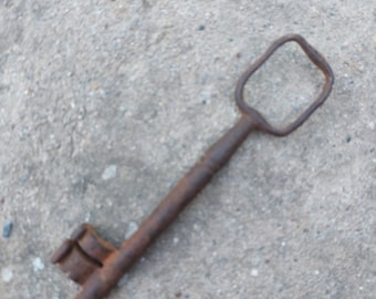 Antique Metal Key - Rustic Decor, Vintage Collection