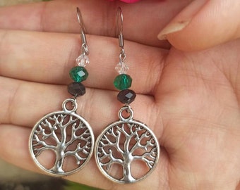 Boucles d'oreilles pendantes arbre de vie en acier inoydable vert, Bijoux discrets et legers agréable à porter, Fait main, cadeau femme