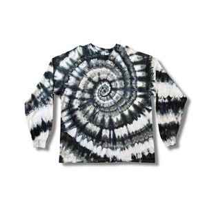 T-shirt tie-dye spirale noir et blanc | Teinture réactive pour fibre teintée à la glace | SUR COMMANDE