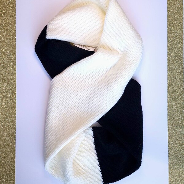 Knitted Black and White Scarf