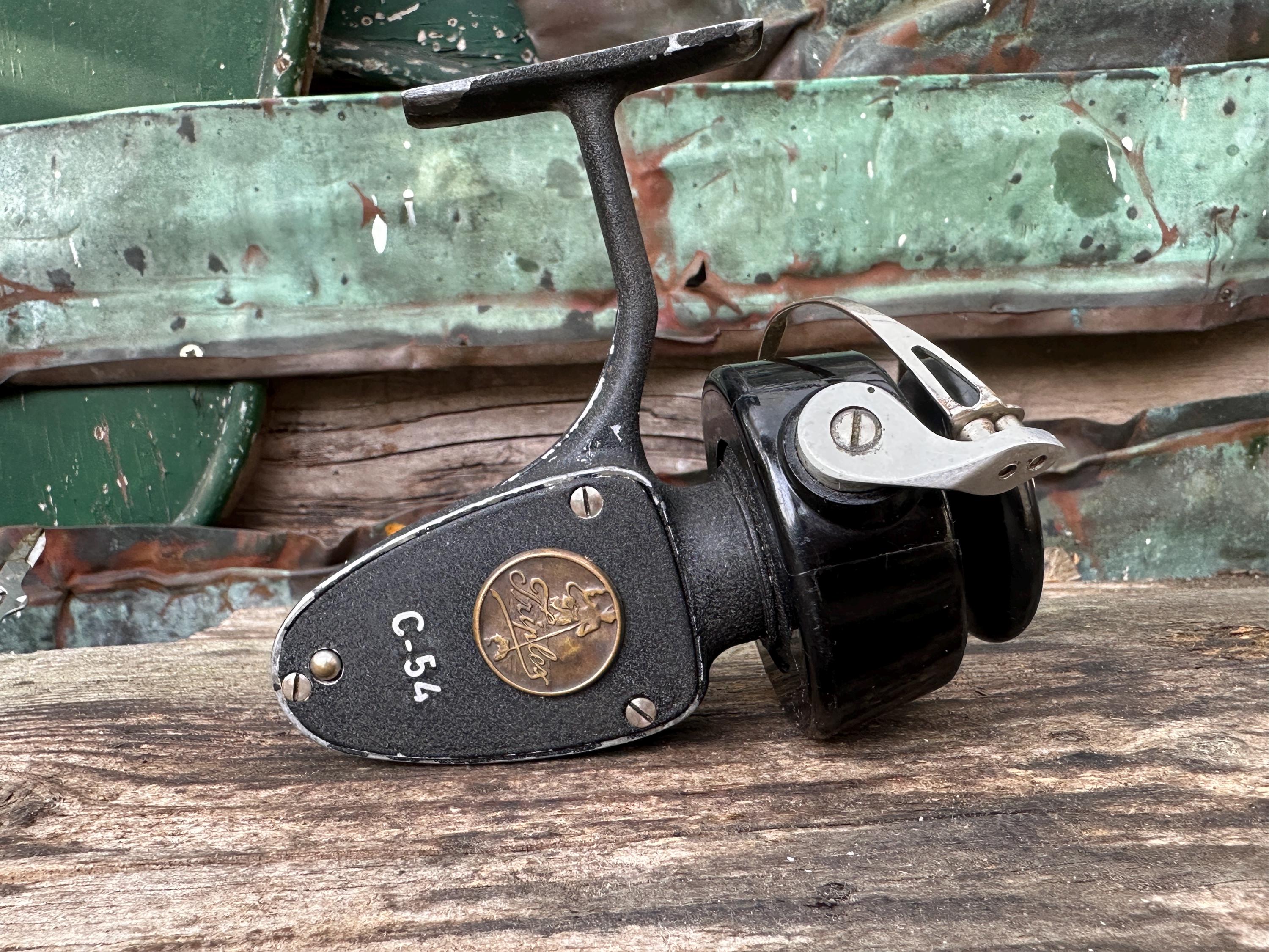 european made fishing reels Visser NautiX saltwater spinning reel with rugged aluminum/carbon design provides up to 27 1pc 4000 8000 dual brake