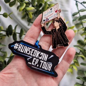 #RUNSEOKJIN EP.TOUR in LONDON ポーチ&ピンバッジ Run Seokjin Tour Pin - Etsy