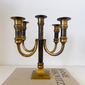 Candelabro vintage de latón negro y dorado de España, Hollywood Regency, década de 1970, portavelas