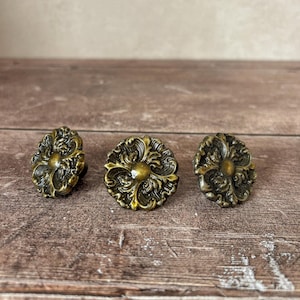 Set of 3 - Vintage Rosette Brass Ornate Pulls – Victorian French Provincial Cabinet Knobs Hardware