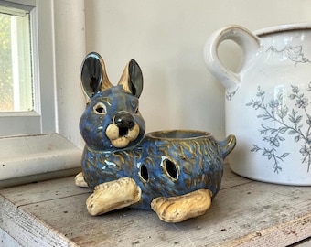 Vintage Rabbit Ceramic Oil Burner - Blue Cottage Wax Melt Warmer - Tealight Holder for Aromatherapy -Ceramic Bunny Figurine - Home fragrance