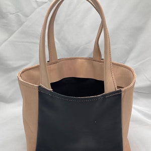 Bolso con asa superior, dos tonos