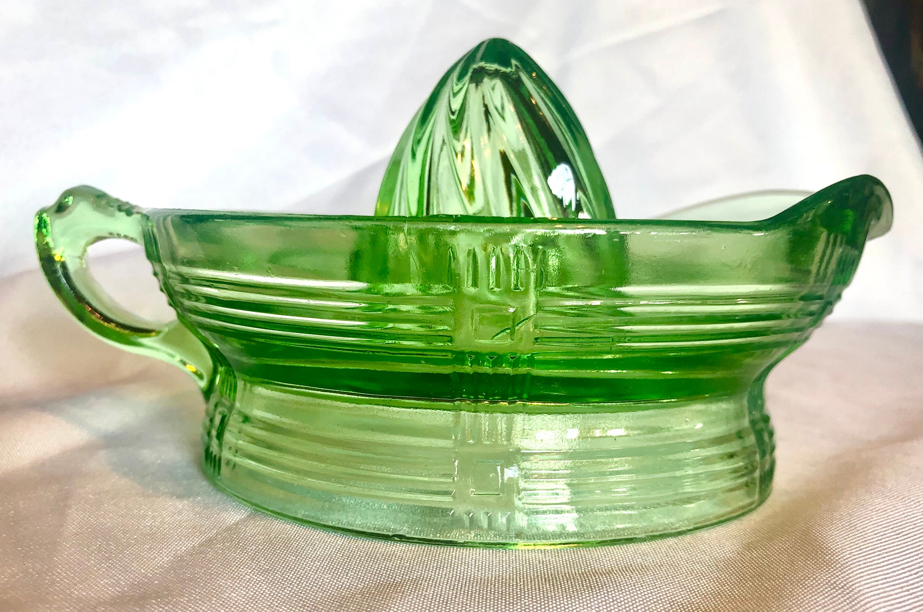 Hazel Atlas Uranium Glass 2 Cup Footed Mixing Bowl Handle & Pour