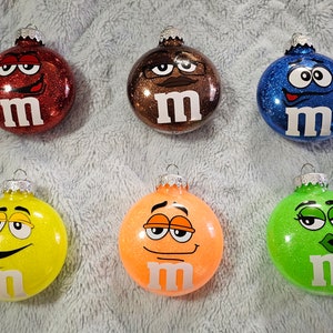 Jolie décoration de Noël M&M personnalisable