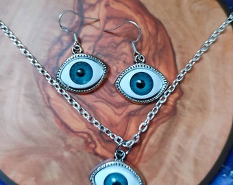 Eye jewellery, eye pendant, eye earrings, eye jewellery, evil eye, Witchcore jewellery, Geekcore jewellery, Gothic pendant. Gothic earrings