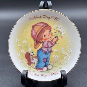 Vintage 1982 Avon Mother&#39;s Day 5&quot; porcelain collector plate