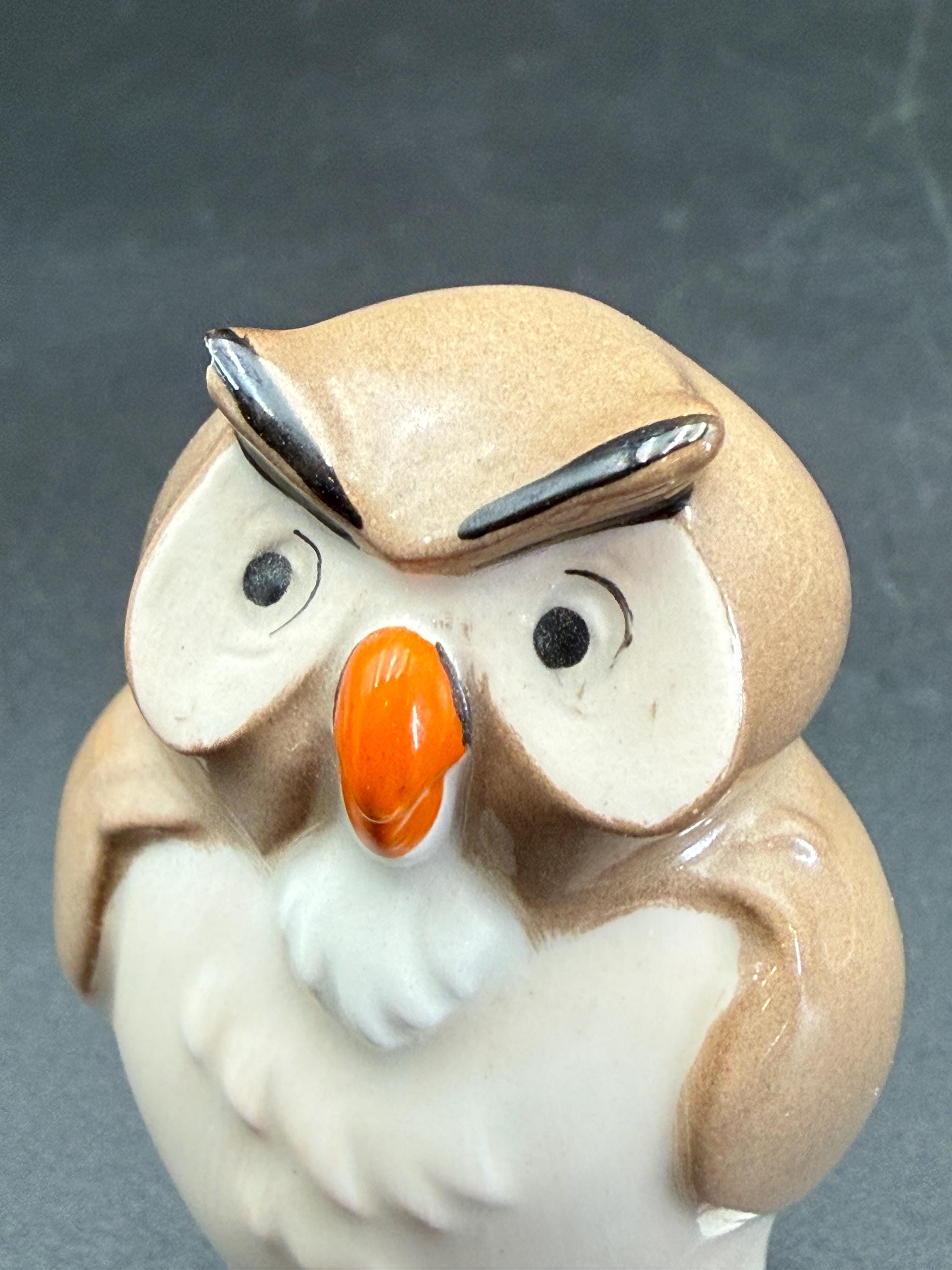 Collectible and rare Owl from the Winnie the Pooh and Friends Beswick porcelain figurine collection