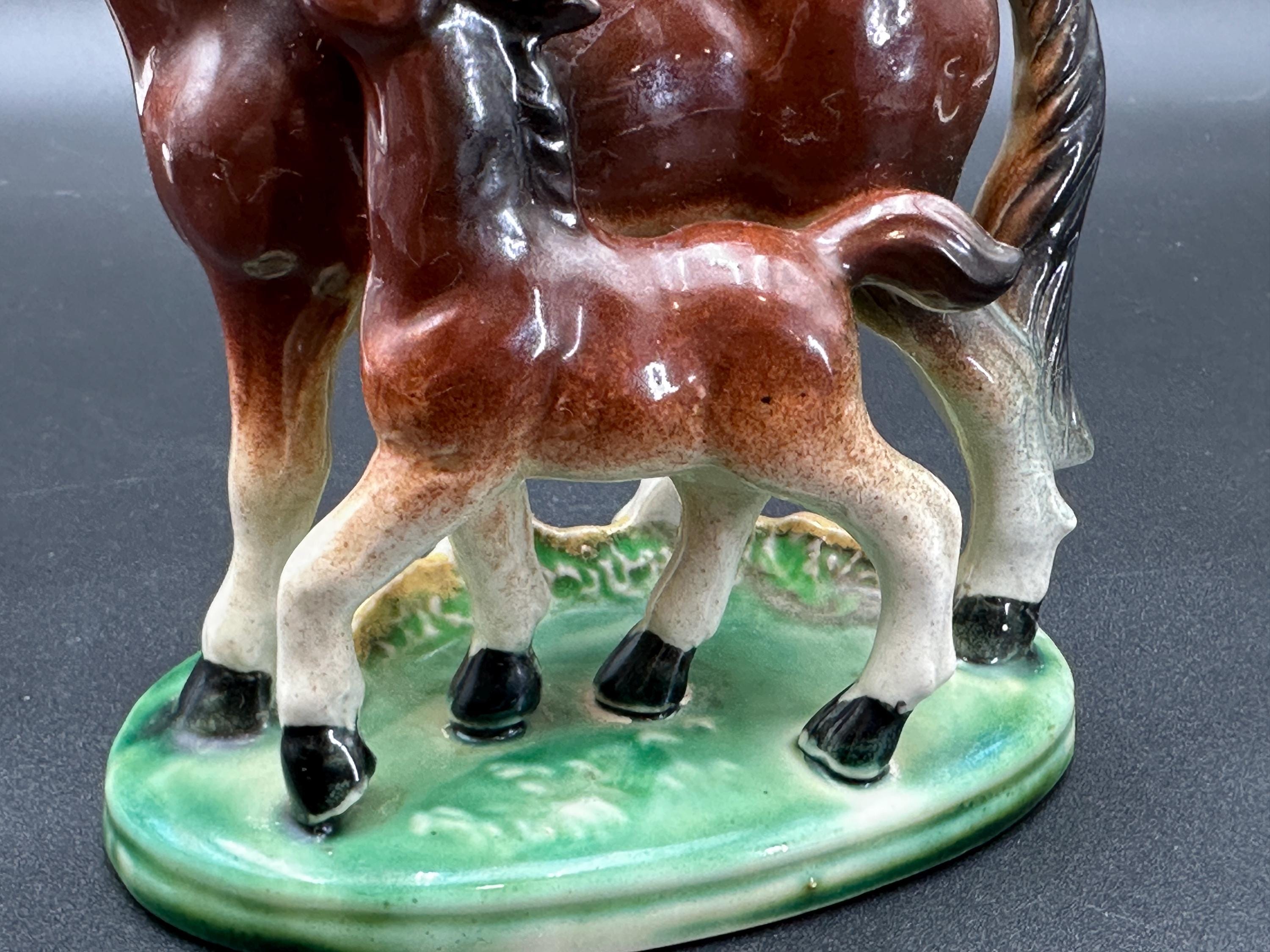 高さ7インチのヴィンテージ陶器の母馬と子馬の置物 - Etsy 日本