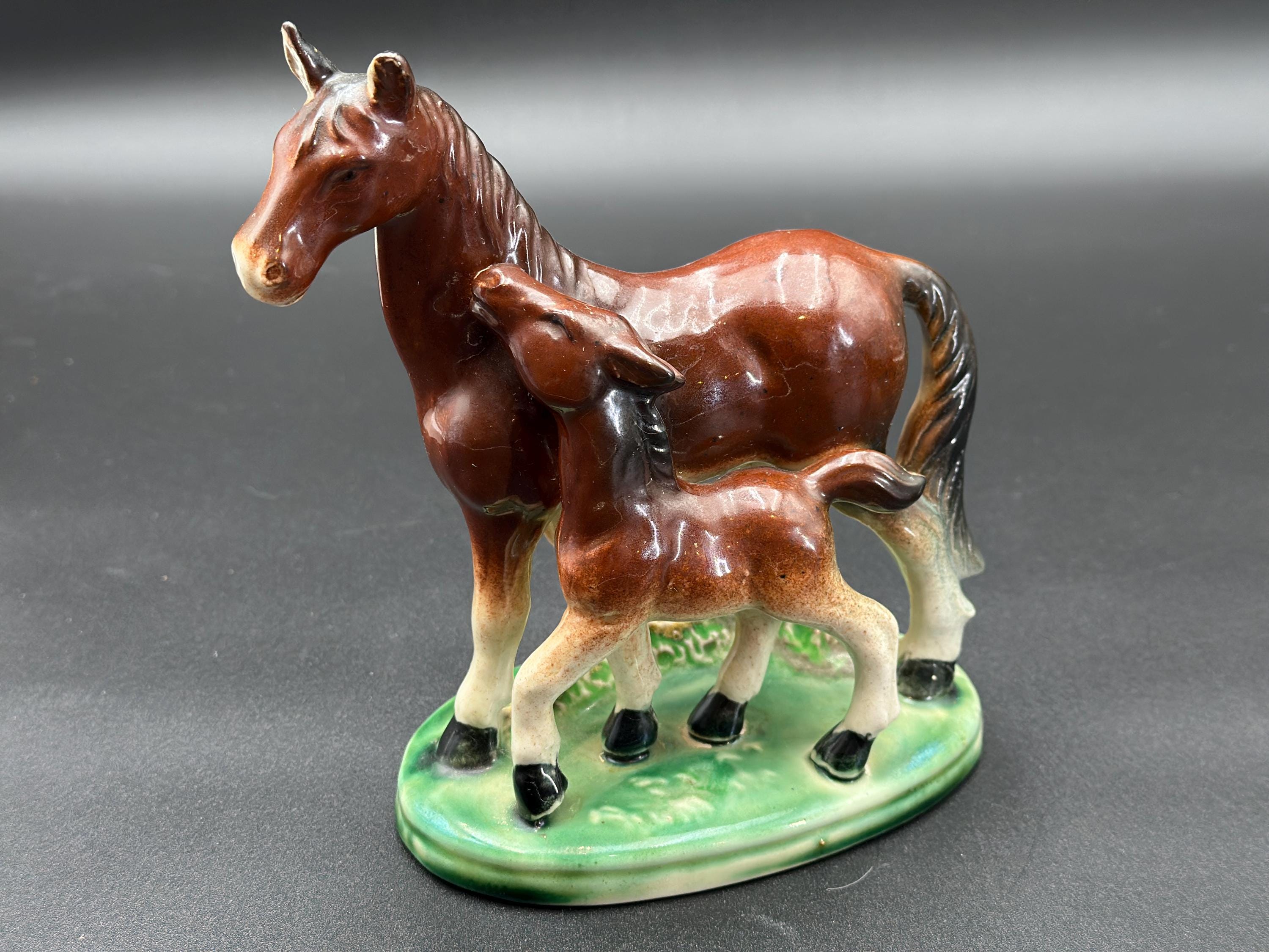 馬の親子（陶器） 高さ7インチのヴィンテージ陶器の母馬と子馬の置物 - Etsy 日本