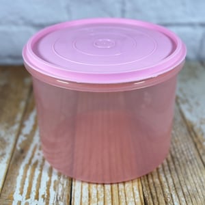 Vintage 1980s pink Frig-o-seal Tupperware-like food container with lid made in Canada