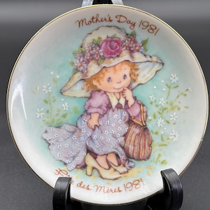 Vintage 1981 Avon Mother&#39;s Day 5&quot; porcelain collector plate