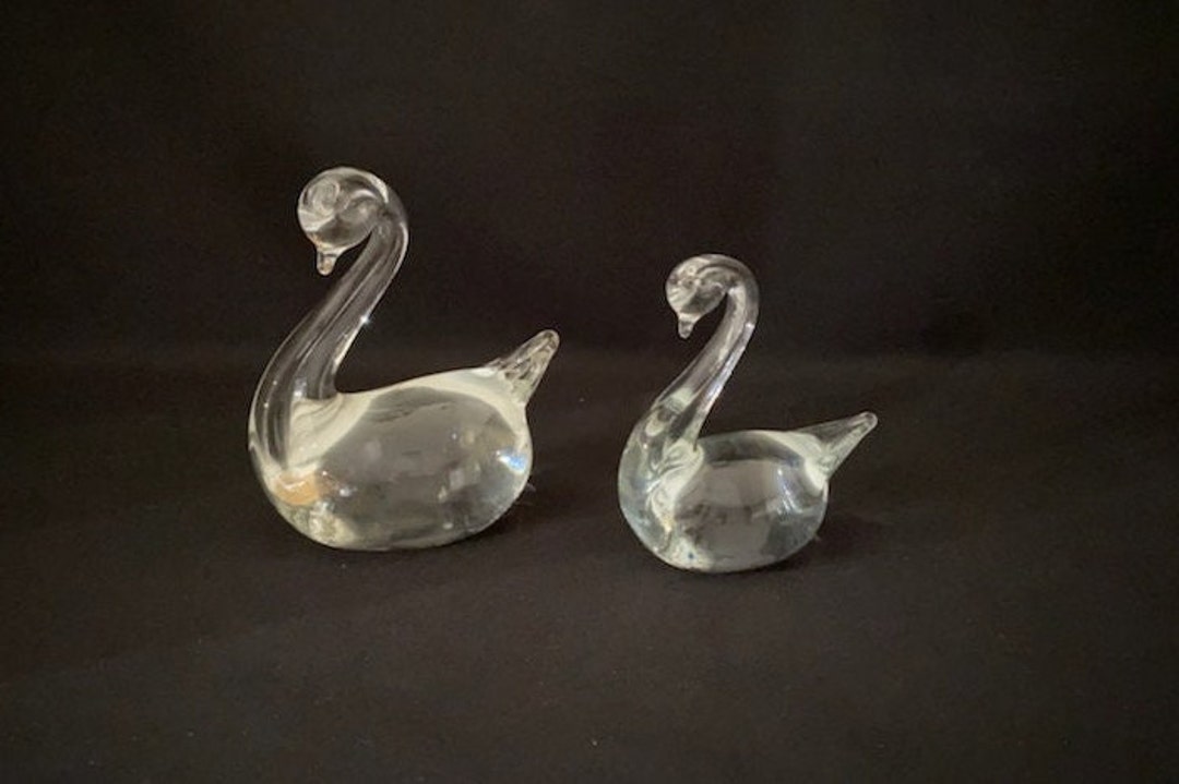 2 Magnificant Vintage Glass Swans Etsy