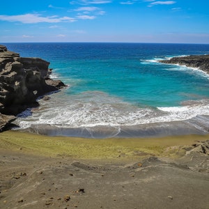 Papakōlea or Green sand beach. Big Island, Hawaii. Fine art Canvas/Metal/Acrylic/Photo Print Wall Art Office Home Decorations Ready to hang