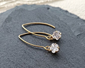 Boucles d’oreilles en fleurs en acier inoxydable avec zircone, boucles d’oreilles, fleur plaquée or 18 carats, cadeau pour femmes