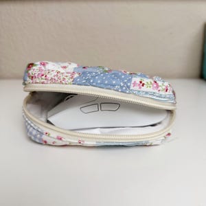 Funda personalizada de algodón con estampado floral para portátil – Nombre bordado a medida, compatible con portátiles de hasta 14 pulgadas imagen 5