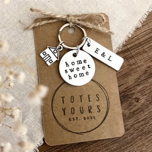 Llavero Hogar, Dulce Hogar - Llavero personalizado de plata para tu primer hogar - Regalo de inauguración de casa - Regalo para nuevos propietarios