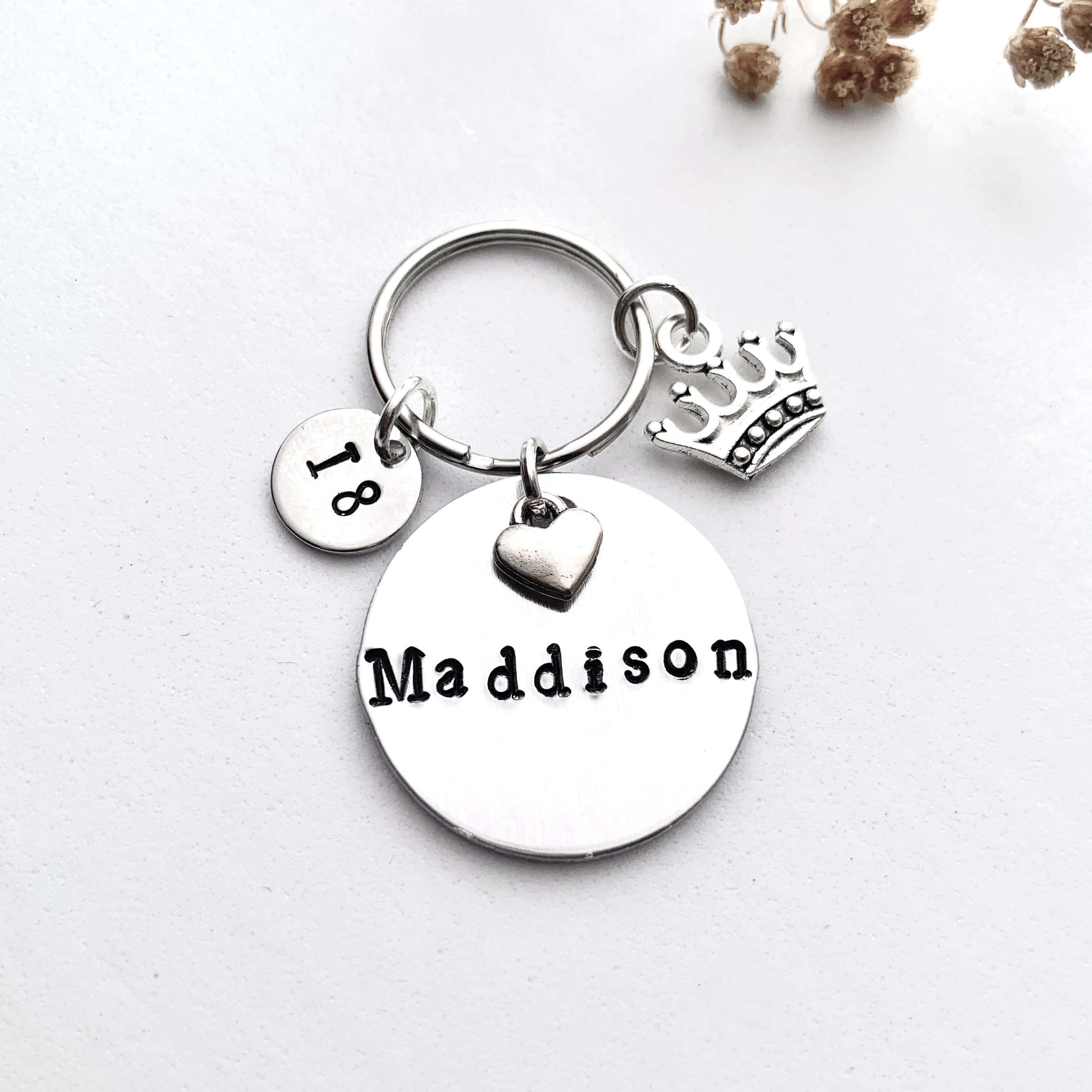 Portachiavi Con Nome Personalizzato, Portachiavi Con Nome Personalizzato E Cuore Inciso, Regalo Di Compleanno, Regalo Di Anniversario, Regalo Di San Valentino Per Lui