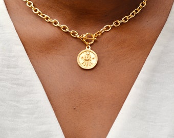 14k Gold Chunky Chain Eye Pendant Necklace - Toggle Clasp Pendant - Bold Statement Medallion - Jewellery Gifts