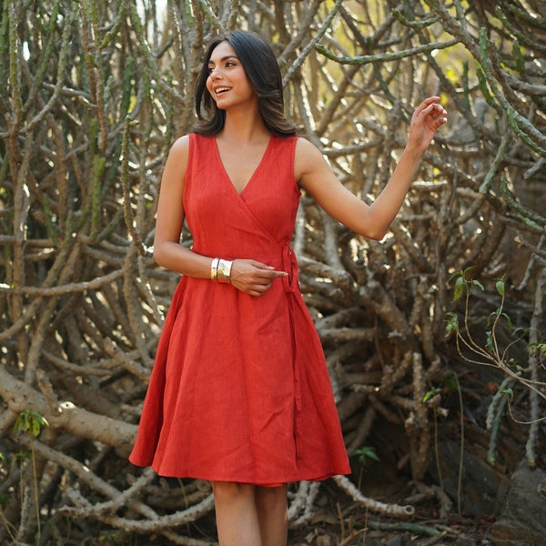 Sleeveless Linen Wrap Dress: V-Neck Midi with Pockets
