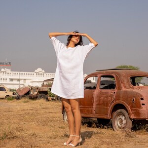 Oversize White Linen Dress with Batwing Sleeve, Round Neck Modest Dress, Loose Fit Linen Tunic with Pockets, Plus Size Clothing image 6