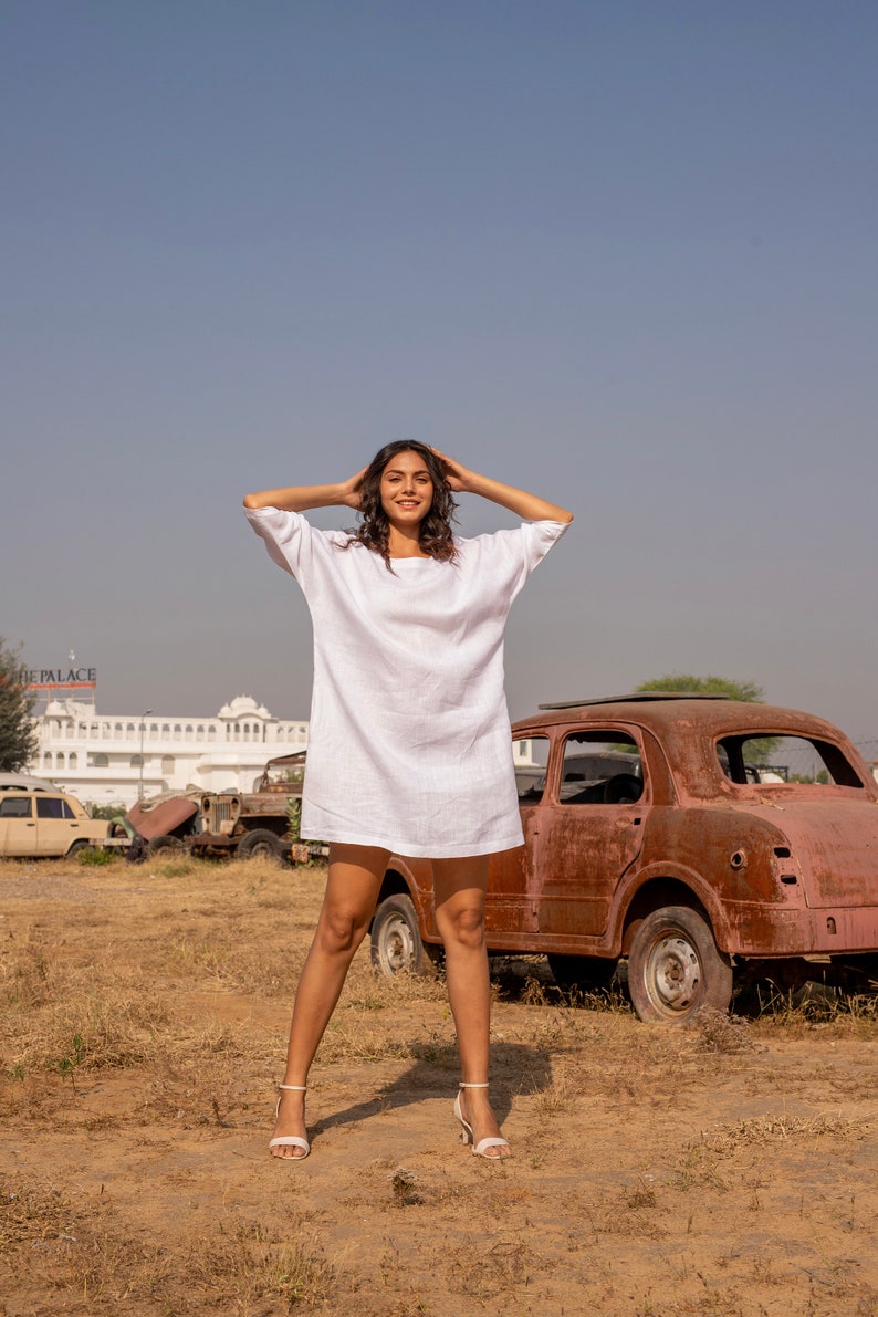 Oversize White Linen Dress with Batwing Sleeve, Round Neck Modest Dress, Loose Fit Linen Tunic with Pockets, Plus Size Clothing image 8