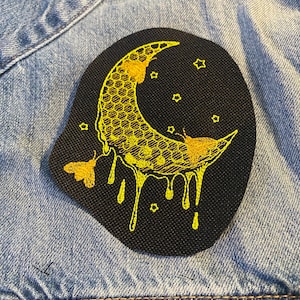 Bee & Moon Embroidered Patch – Honeycomb Design, Iron On/Sew On