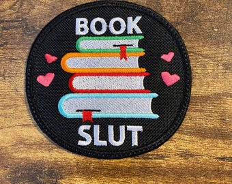 Broderad lapp med bok-slyna - Stryk-på/Sy-på - Perfekt för väskor, jackor - Rolig present till bibliofiler