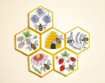 Parche bordado floral de abeja melífera estilo cottagecore