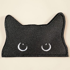 Peeking Cat Embroidered Patch – Curious Kitty Badge for Jackets, Backpacks
