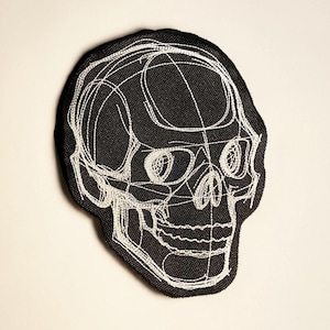 Parche bordado de calavera estilo boceto gótico minimalista