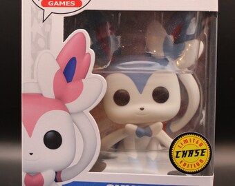 Amazon.com: Pokemon - Sylveon Pop! Vinyl Figure (Bundled