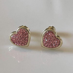 Corazón rosa, corazón de oro de 10k, pendientes de oro, tachuelas de corazón, pendientes de corazón con tornillos,