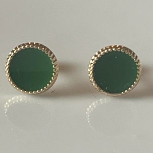 Green circle, 10k gold circle, gold earrings, circle studs, screw backs circle earrings,