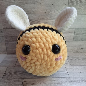 Jumbo Bee Plushie