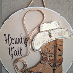Howdy Y&#39;all Cowboy Boot Door Hanger: Farmhouse Welcome Sign