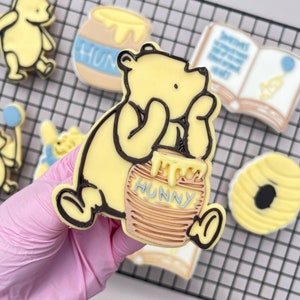 Vintage Honey Bear with Hunny 2 Embosser Fondant Stamp with Cookie Cutter