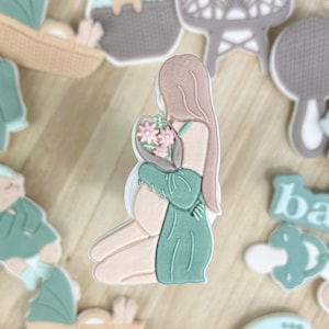 Kobieta w ciąży z kwiatami Boho Baby zestaw foremek do ciastek i wytłaczarki na Baby Shower